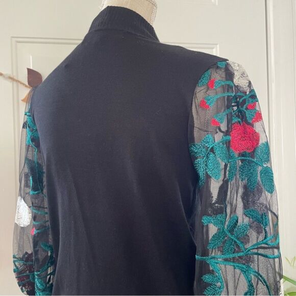 Absolutely Famous Embroidered Floral Puff Sleeve Women's Sweater (Size S) - Picture 3 of 11